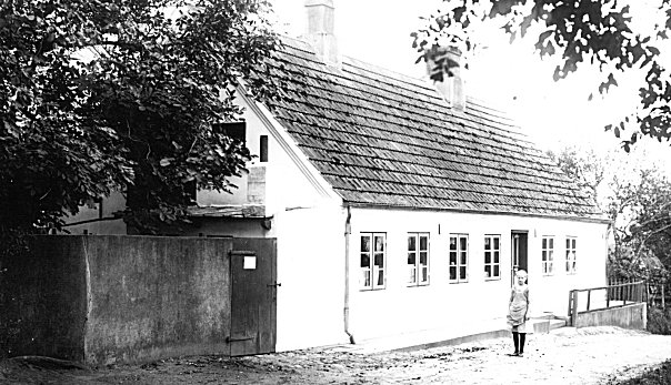 1925