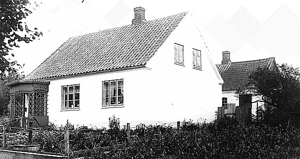 1925