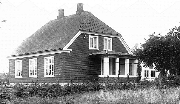 1925