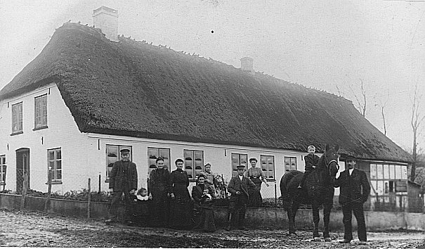 1913