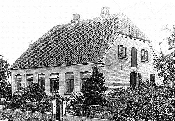 1925