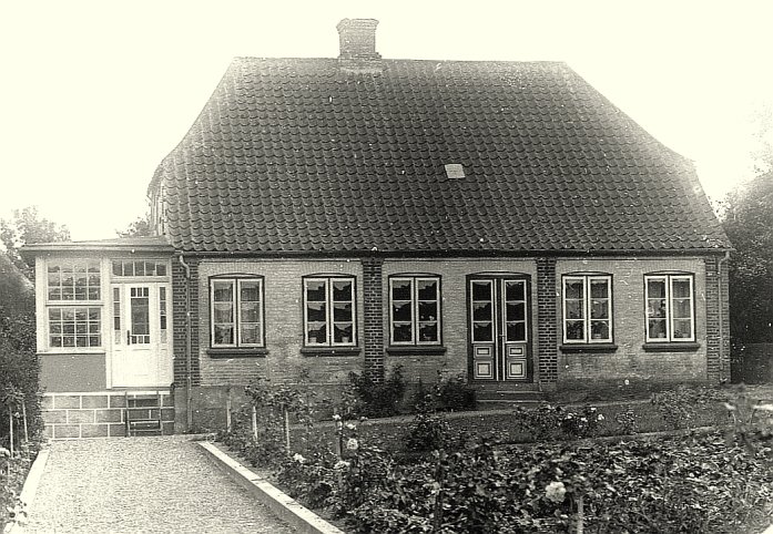 1925