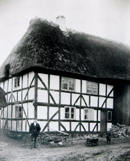 1900