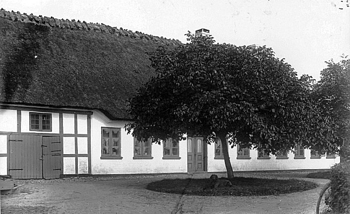 1925